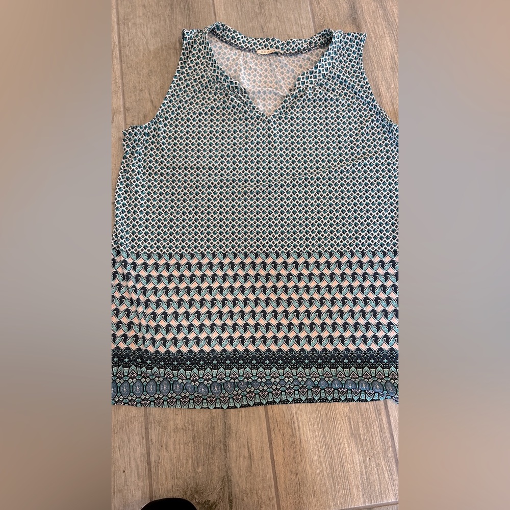Beacon silky green diamond patterned tunic.